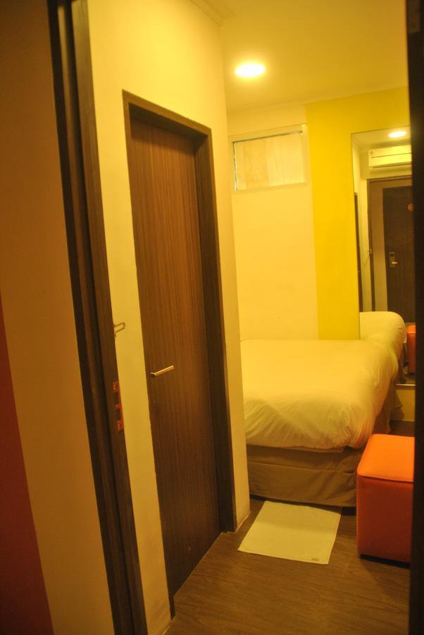 Djo Front One Inn Bengkulu Ngoại thất bức ảnh