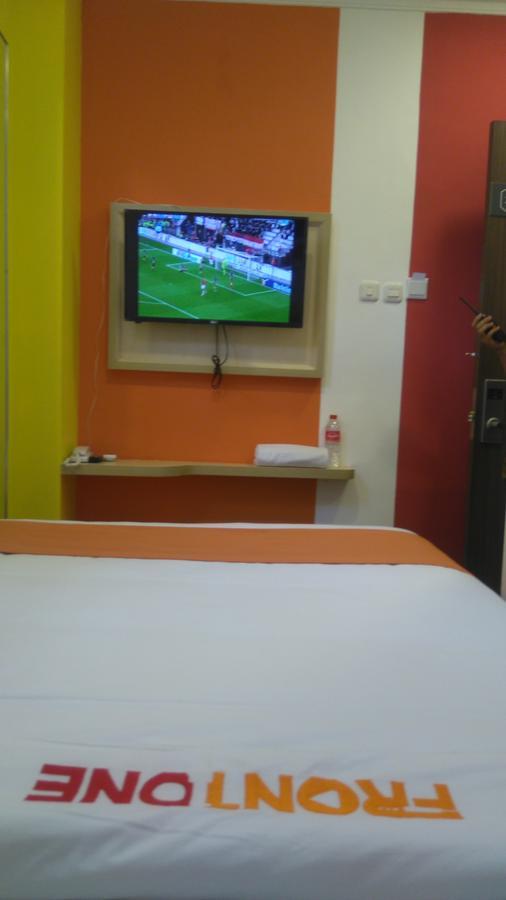 Djo Front One Inn Bengkulu Ngoại thất bức ảnh